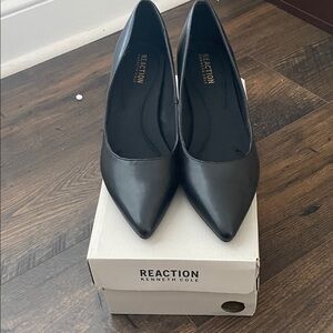 Kenneth Cole Reaction Black Heels